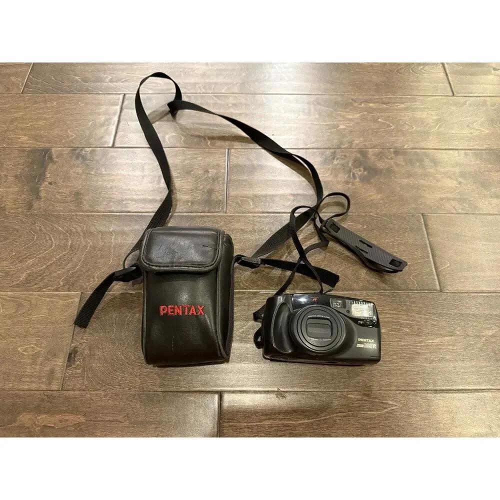 Pentax Film Point Shoot Camera Zoom 105-R 35mm with Case Vintage For Parts Only